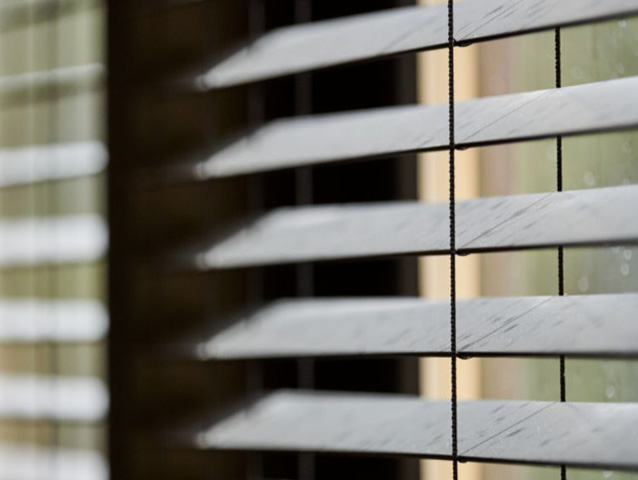 keep your home cool in the summer with blinds and curtains